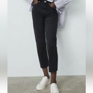 ZARA STRAIGHT LEG JEANS Rigid Cropped raw hem Jeans 26 (2) Black 90s y2k